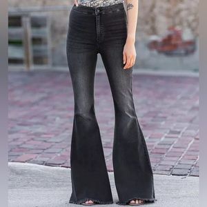 KanCan Signature Ultra High Rise Extreme Flare Jean Size 25 Frayed Hem Stretch